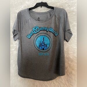 Disney Women’s Walt Disney World Glitter Logo Gray Short Sleeve T-Shirt. Size 1X